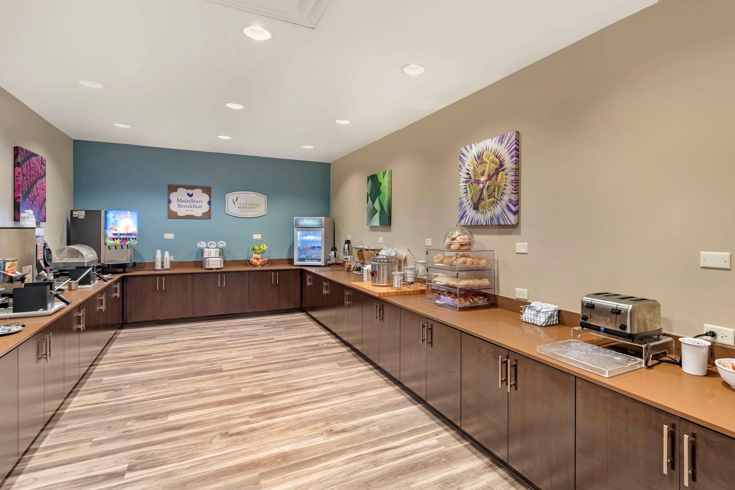 达拉斯南兰开斯特门斯特套房酒店 外观 照片